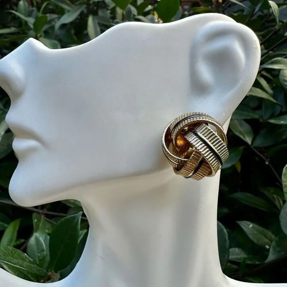 Gold tone vintage knot earrings